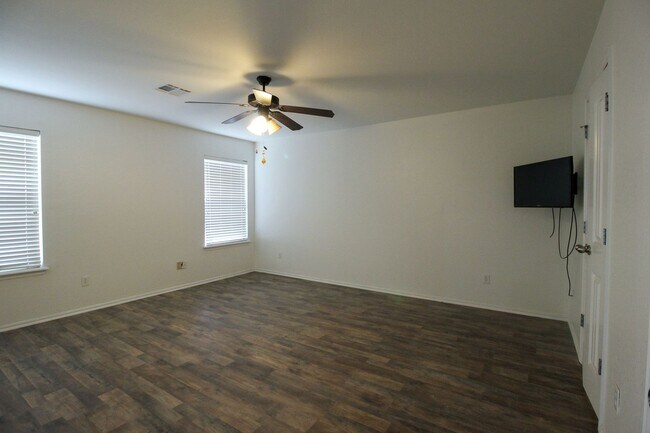 Building Photo - Complete Remodel In Bixby!