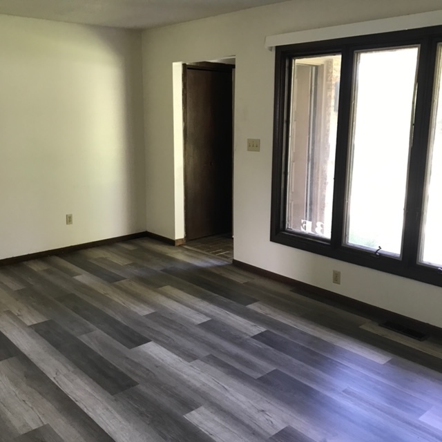 Building Photo - The Villa Apartments
