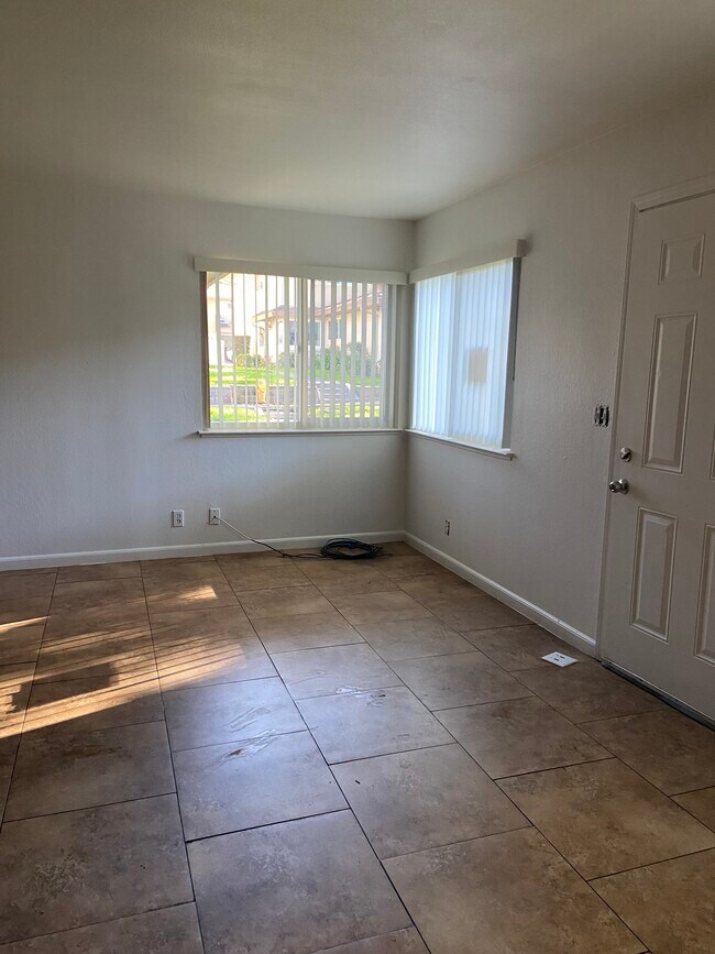 Building Photo - 853 Gilchrist Walkway