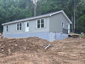 Building Photo - 41 Hull Dr