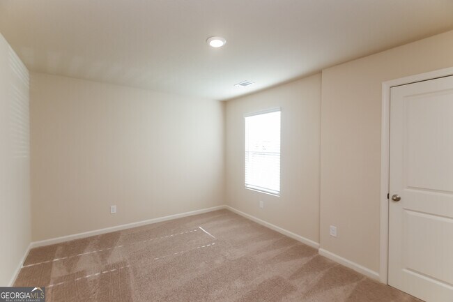 Building Photo - 243 Augusta Woods Dr
