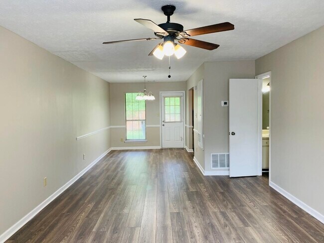 Building Photo - 314 Harwell Ave