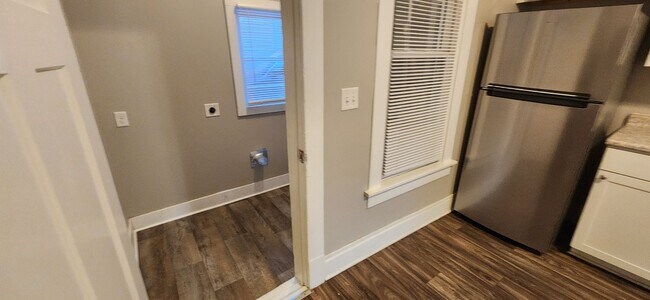 Building Photo - Spacious corner lot home with great natural light!