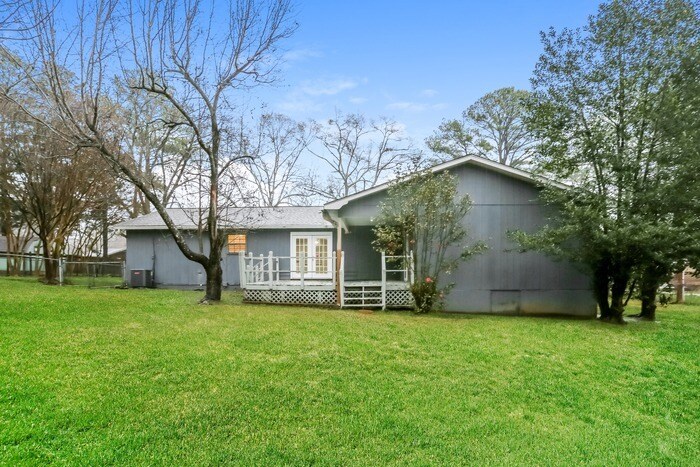 Building Photo - 529 Wolcott Cir
