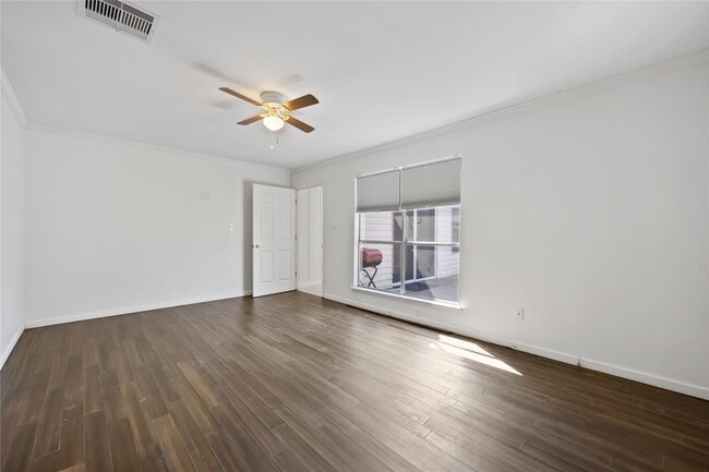 Building Photo - 6210 Gladewell Dr