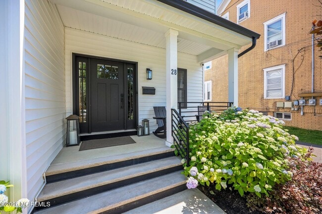 Building Photo - 28 Rector Pl