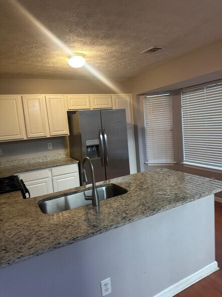 Building Photo - 1411 Vintage Pointe Dr