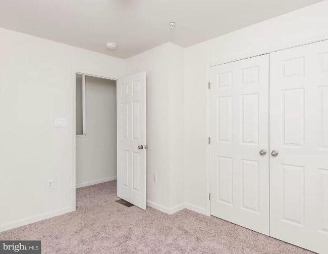 Building Photo - 5235 Crowson Ave