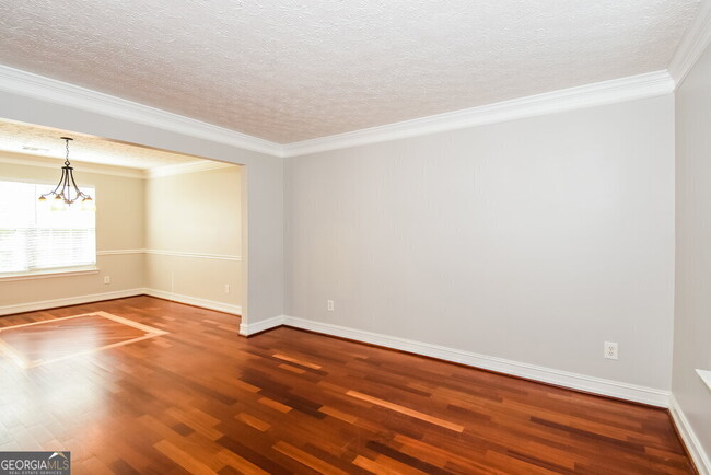 Building Photo - 1305 Bramlett Blvd