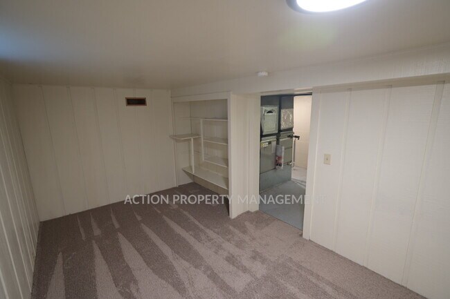 Building Photo - 3 bed 1 bath home in Port Angeles