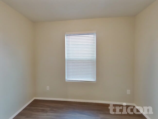 Building Photo - 5632 McClelland St