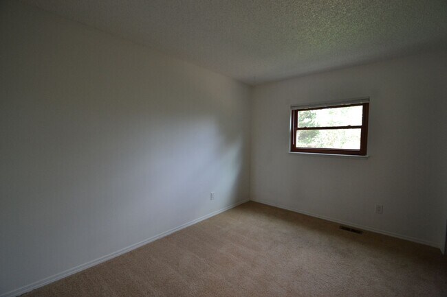 Building Photo - 5080 Harvest Rd