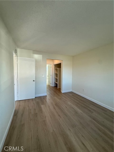 Building Photo - 558 S Benjamin St