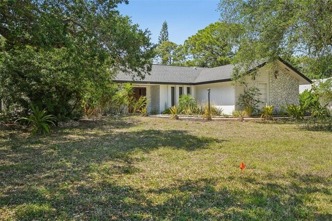 Building Photo - 155 Old Tamiami Trail