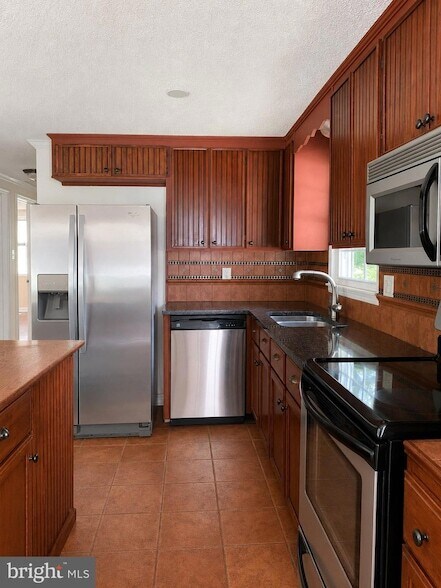 Building Photo - 31 Hamn Ln