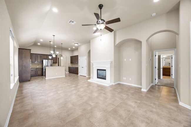 Building Photo - 14308 Senia Bend