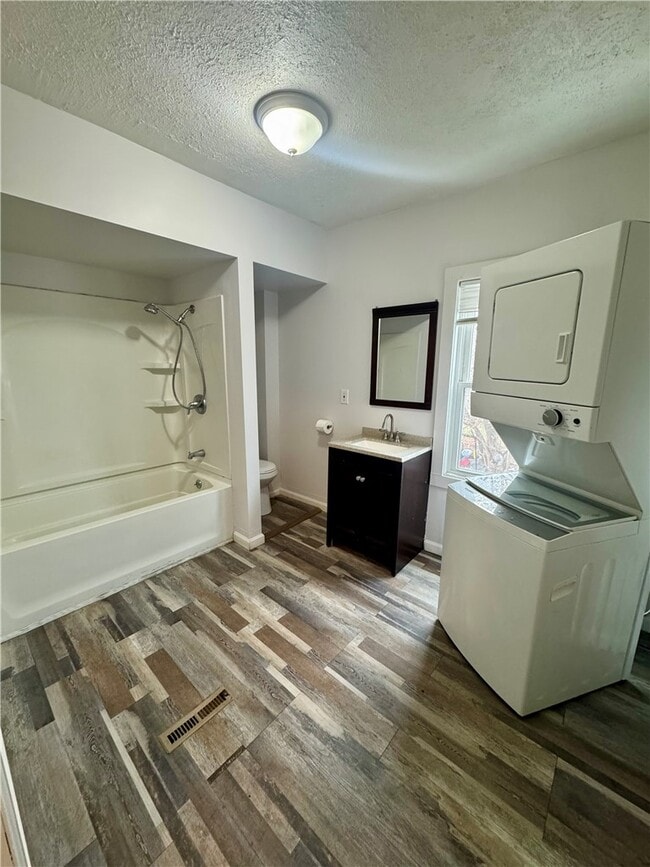 Building Photo - 59 Clark Ave