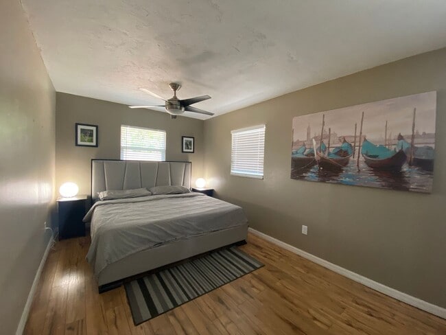 Building Photo - Heart of Conway