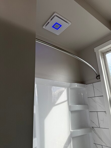 Building Photo - 264 Fond du Lac Ave