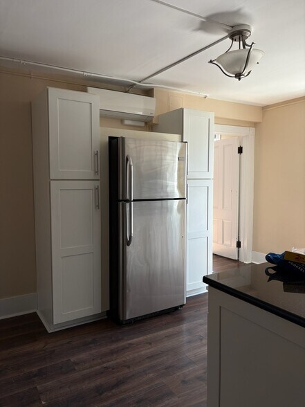 Kitchen - 122 Spring St