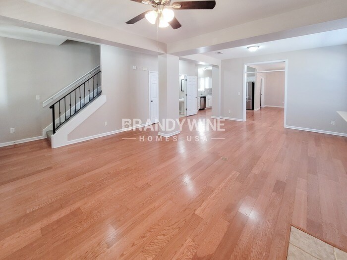 Building Photo - 967 Cairn Creek Dr