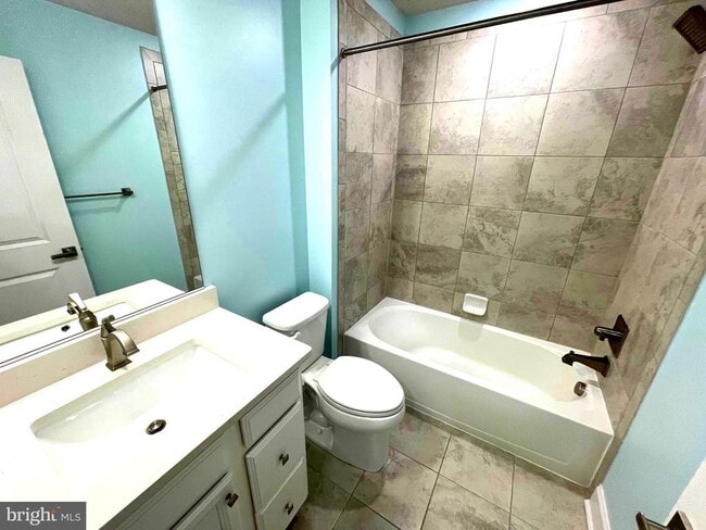 Building Photo - 33789 Freeport Dr