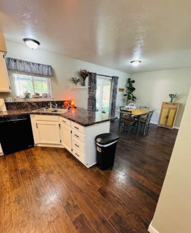 Building Photo - 1535 Conestoga Way