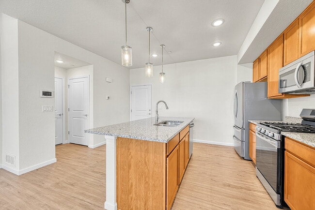 Building Photo - $2,195.95-  3 Bed, 2.5-Bath townhome in CO Springs with Central AC