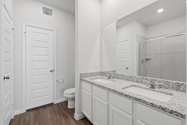 Building Photo - 2405 Bray Head Dr