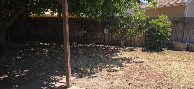 Building Photo - 3 bedroon 2 bath home