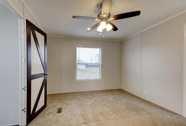 Building Photo - 295 Seays Rd