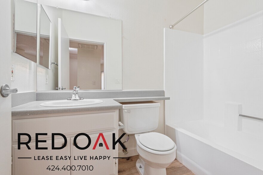 Building Photo - 2724 Abbot Kinney Blvd