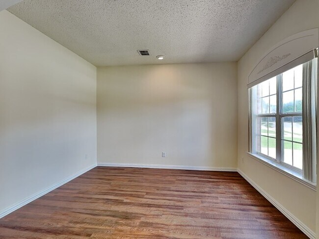 Building Photo - 4861 Autumn Hill