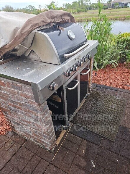 Building Photo - 1775 Scarlett Ave