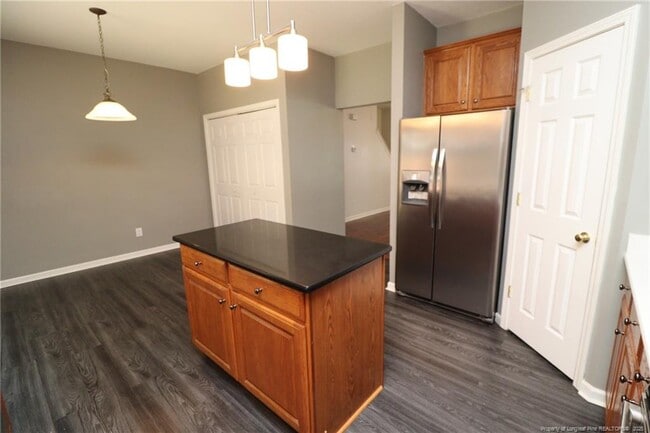 Building Photo - 10941 Pendragon Pl