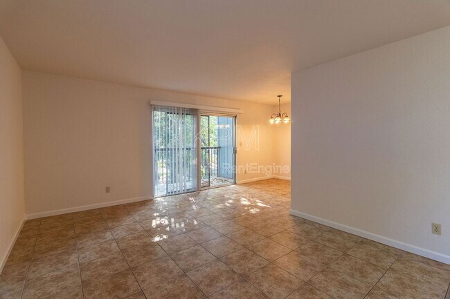 Building Photo - 3591 Quail Lakes Dr