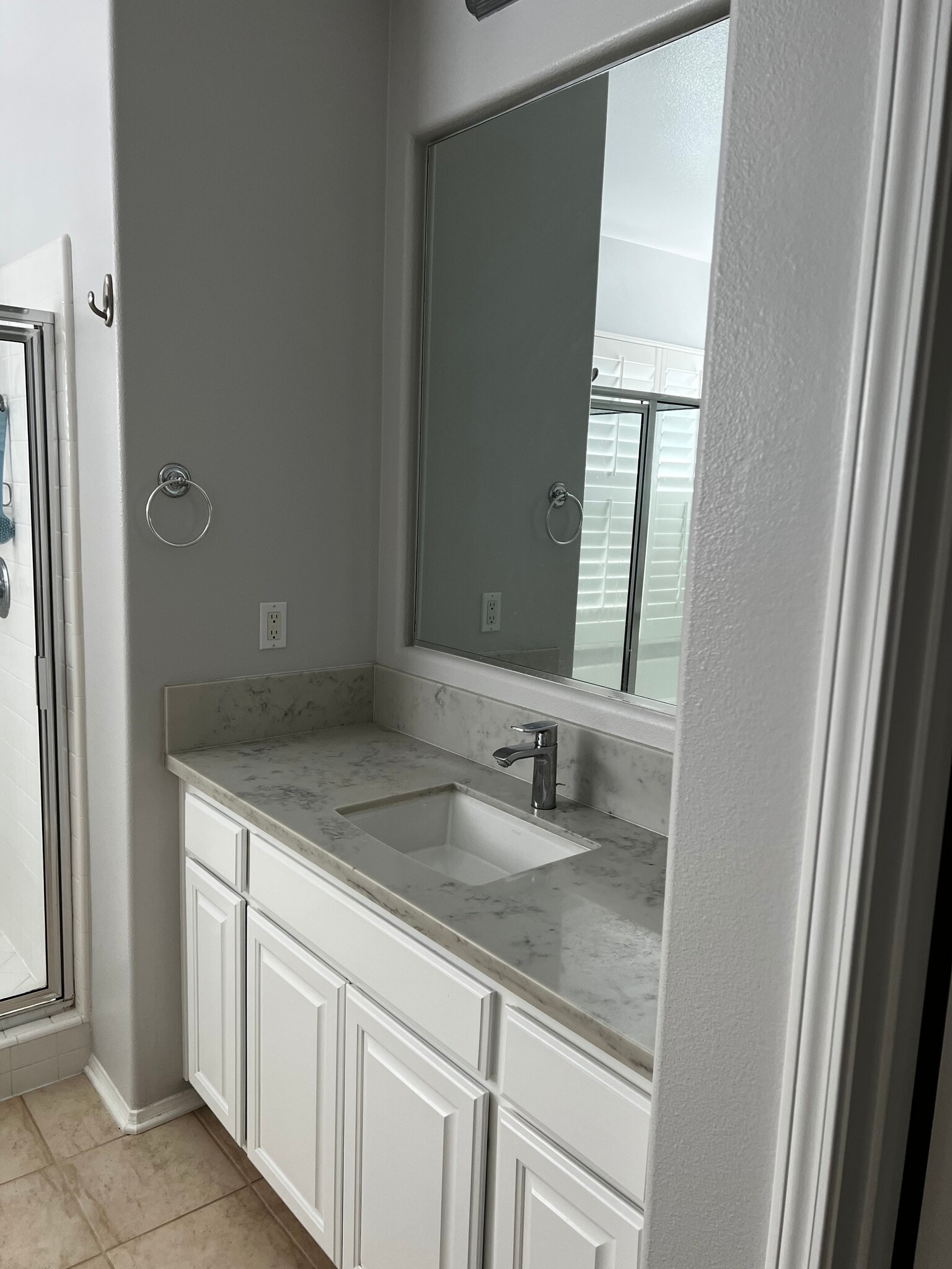 Master bath - 24040 Dandelion Ln