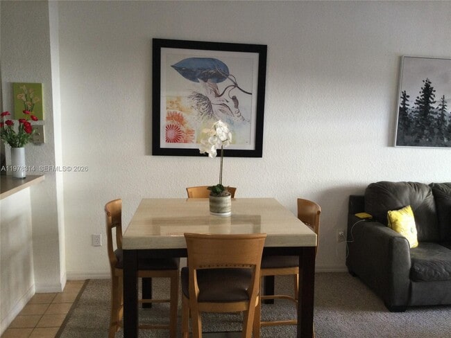 Building Photo - 4601 Yellowgold Rd W