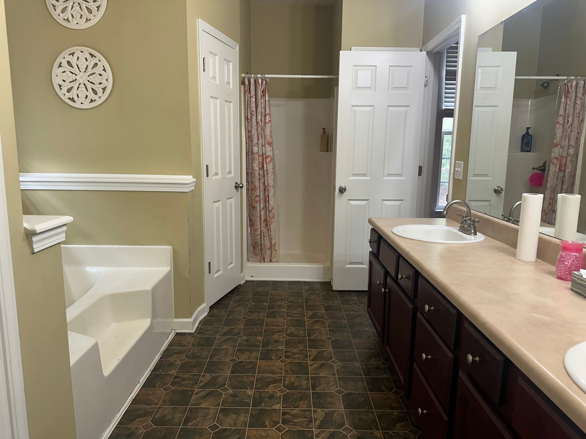 Building Photo - 43 Old Southside Rd