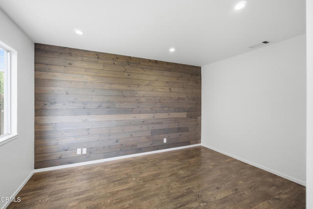 Building Photo - 6453 Tanager St