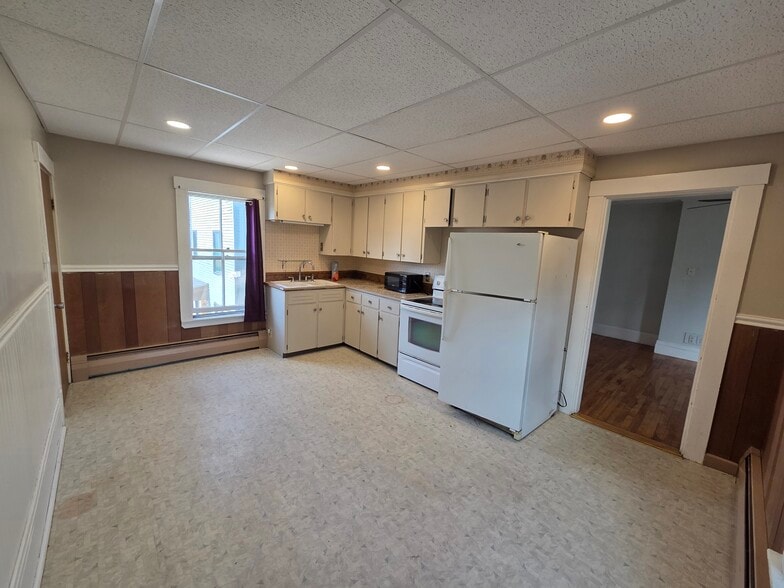 Kitchen - 85 Pierce St