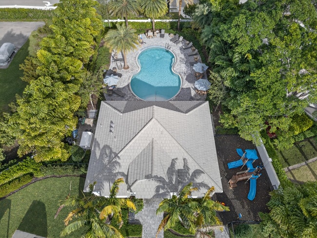 Building Photo - 1817 Sanderling Dr