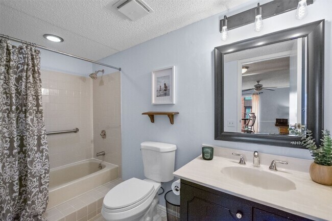 Building Photo - 508 Coeur de Royale Dr