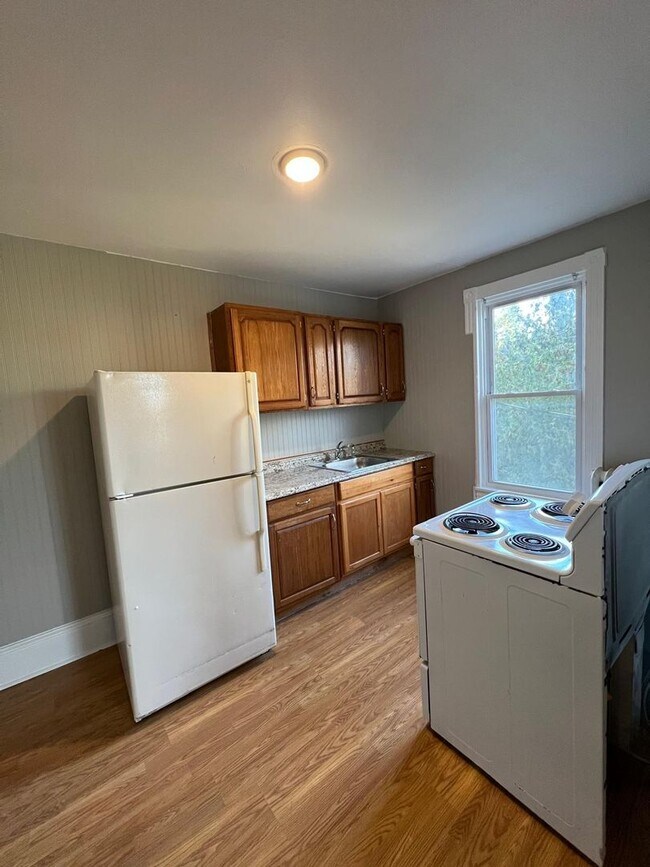 Building Photo - 501 Rugby Rd