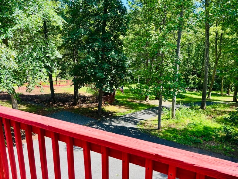 Building Photo - 103 Greenbriar Ct
