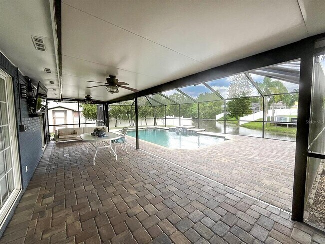 Building Photo - 1653 Lagoon Pl