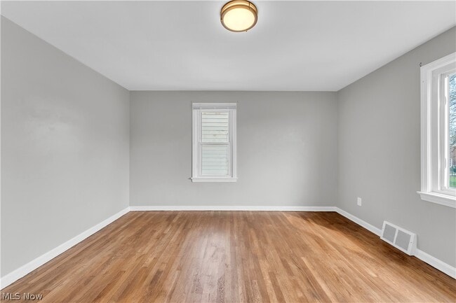 Building Photo - 16705 Glendale Ave