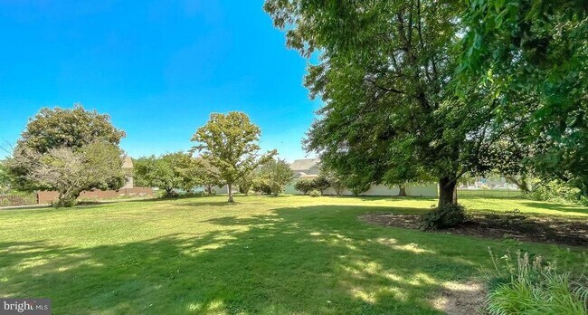 Building Photo - 23581 Belmar Dr