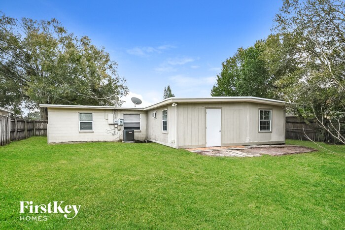 Building Photo - 8013 Powell Dr
