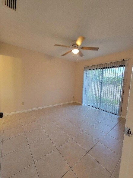 Building Photo - 1087 Goldenrod Rd